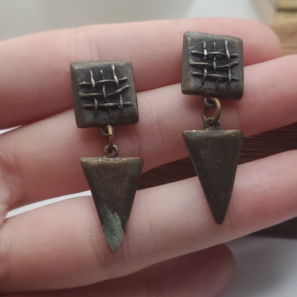 True arrow Aztec earrings E253‎